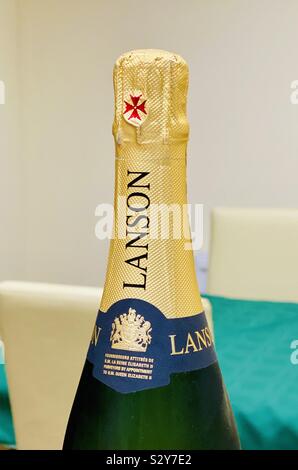 Ungeöffnete Flasche Lanson Champagner Stockfoto