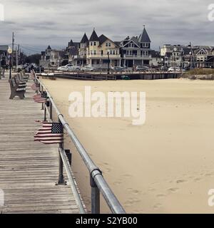 Herbst auf der Ocean Grove Fishing Pier, Ocean Grove, Neptun Township, Monmouth County, New Jersey, United States Stockfoto