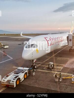 Ethiopian Airlines Flugzeug in Addis Abeba. Stockfoto