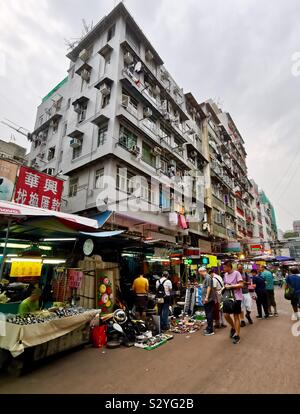 Straßenmärkte in Sham Shui Po in Kowloon, Hong Kong. Stockfoto