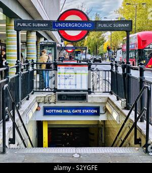 Die Notting Hill Gate U-Bahn-Station in London Stockfoto