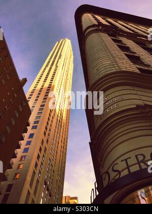 Hochfliegende wolkenkratzern an milliardären Zeile mit 220 Central Park South, NEW YORK CITY, USA Stockfoto