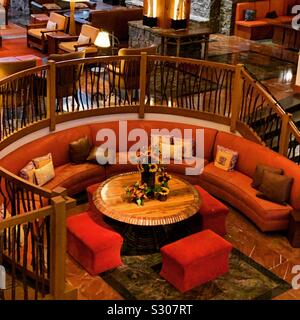 Blick von oberhalb der Lobby Sitzgelegenheiten, Lodge at Spruce Spitze, ehemals Stowe Mountain Resort, Stowe, Vermont, United States Stockfoto