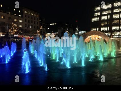 Die Brunnen in Piccadilly, Manchester. November 2019. Stockfoto