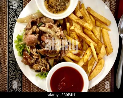 Rindfleisch Lok Lak, kambodschanische Küche Stockfoto