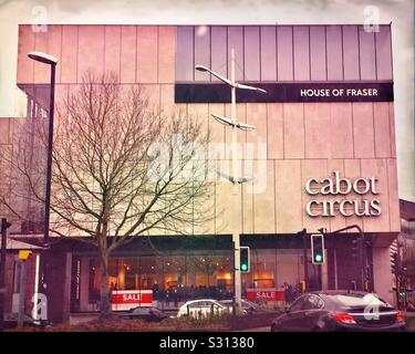 Nähert sich Einkaufszentrum Cabot Circus in Bristol auf der Straße, mit der House of Fraser store vor Stockfoto