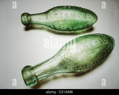 Antike Mineralwasser torpedo Glasflaschen Stockfoto