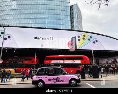 Klarna wirbt im Januar 2020 auf einem schwarzen Taxi in London, England Stockfoto