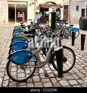" Métropole " Ladestation für Elektro-Bikes, Orléans, Frankreich. Stockfoto