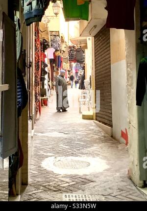 Arabischer Mann in der Medina von Tanger Marokko Stockfoto