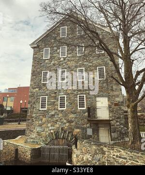 Wilkinson Mill, ca. 1810, Old Slater Mill National Historic Landmark, Pawtucket, Rhode Island, Vereinigte Staaten Stockfoto