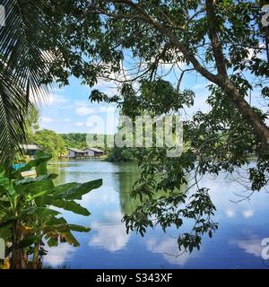 Jala Villas, erbaut auf Stelzen im Schal von Mangala Lake, Mangala Resort and Spa, Gambang, Kuantan, Pahang, Malaysia Stockfoto