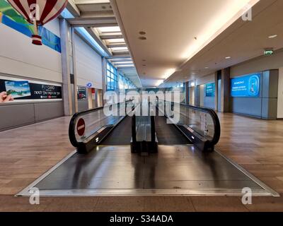 Leerer Flughafen Ben Gurion während des Ausbruchs des Coronavirus in Israel. Stockfoto