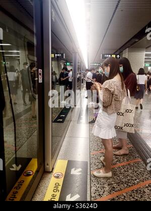 Hongkongers während der Covid-19 Pandemie. Stockfoto