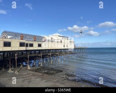 Aberystwyth, West Wales, Großbritannien. Montag, 11. Mai 2020. News: Ein sehr warmer und sonniger Tag in Aberystwyth©️ Rose Voon/Alamy Live News Stockfoto