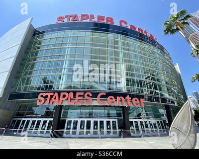 LOS ANGELES, CA, MAI 2020: Eintritt zum Staples Center Sportstadion, Heimstadion der Basketballteams Los Angeles Clippers und Lakers und des EISHOCKEYTEAMS LA Kings Stockfoto