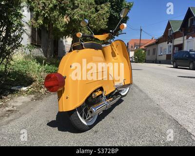 Simson Schwalbe KR 51/2 Motorrad Motorrad-Jahrgang hergestellt in Ostdeutschland DDR Stockfoto