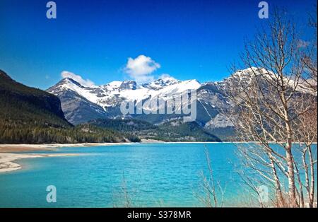 Barrier Lake, Kananaskis Country, Alberta, Kanada, Kanadische Rockies, Rocky Mountains, Wildnis, Wildnis, zerklüftet, Backcountry , gezackt, Gipfel, Schnee, Mount Baldy Stockfoto