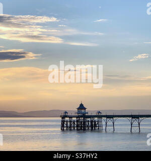 Clevedon Pier im Abendlicht Stockfoto