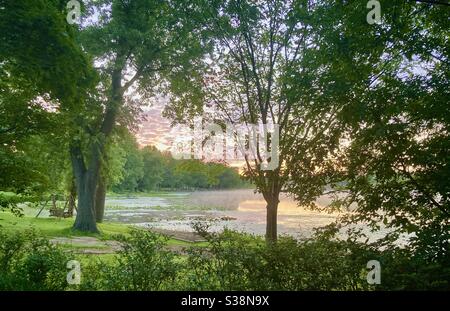 Sonnenaufgang über Frains Lake Stockfoto