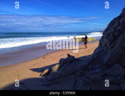 Surfsession in Bidart, Pyrenees Atlantiques, Frankreich Stockfoto