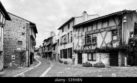 Das mittelalterliche Viertel Parthenay Frankreich Stockfoto