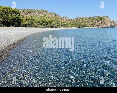 Küstenlinie am Phaeselis Strand Kemer Antalya türkei Stockfoto