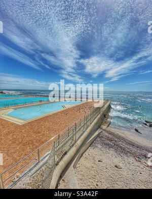 Städtische Schwimmbäder von Seapoint, Kapstadt, Südafrika. Stockfoto