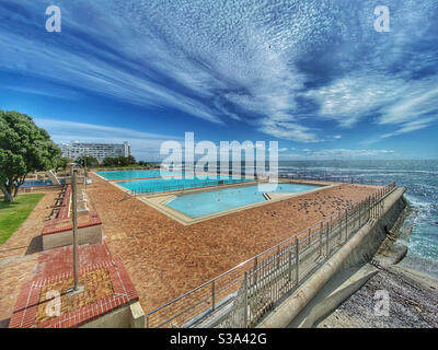 Städtische Schwimmbäder von Seapoint, Kapstadt, Südafrika. Stockfoto