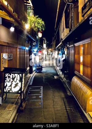 Pontocho Straße bei Nacht, Kyoto, Japan Stockfoto