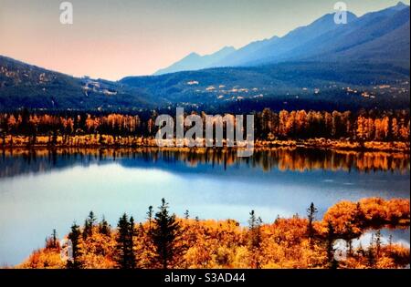 Reisen Alberta, Kanada, Vermillion Lakes, Banff National Park, Herbstfarben, saisonal, Kanadische Rockies, Landschaft Stockfoto