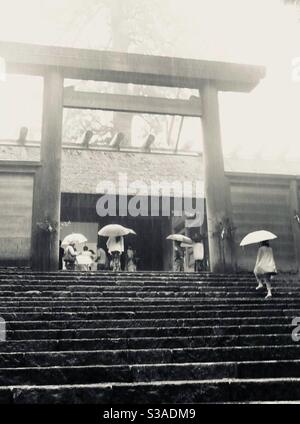 ISE Jingu Grand Shrine im Regen, Präfektur Mie, Japan. Stockfoto