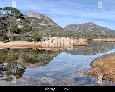 Honeymoon Bay and the Hazards, Freycinet National Park Stockfoto