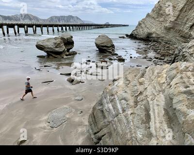 Neuseelands längster Pier in der Tolaga Bay Stockfoto