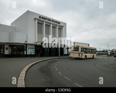 Bahnhof Surbiton Stockfoto