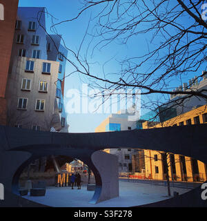 Sean Collier Memorial, mit, Cambridge, Massachusetts, USA. Die Skulptur von J. Meejin Yoon erinnert an den mit-Polizisten, der nach dem Bombenanschlag auf den Boston-Marathon getötet wurde. Stockfoto