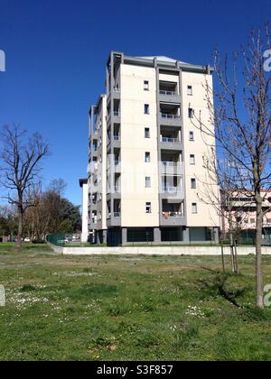 Neuer Apartmentblock in Baggio, Mailand, Italien, 2021. Stockfoto