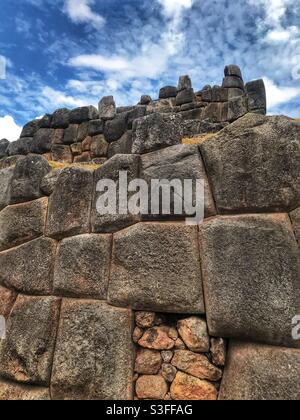 Inka-Mauern und -Strukturen in Sacsayhuaman, Cusco, Peru Stockfoto