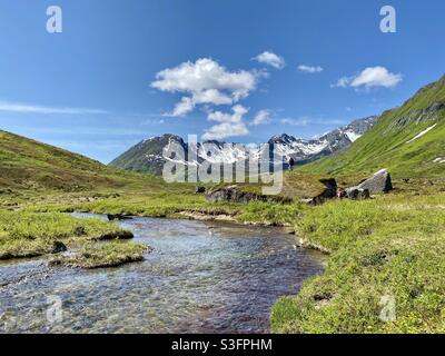 Hatcher Pass durch die Talkeetna Berge in Alaska. Stockfoto