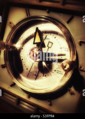 Vintage-Cinch-Radiowecker Stockfoto