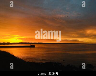 Sonnenuntergang am Hafen von Aberdeen von Torry Stockfoto