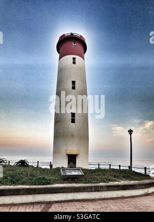 Umhlanga Rocks Leuchtturm kurz vor Sonnenuntergang Stockfoto