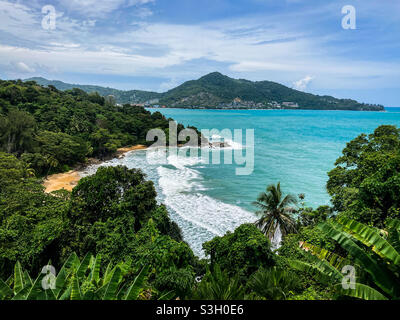 Blick auf den Kamala Beach in Phuket, Thailand. Stockfoto