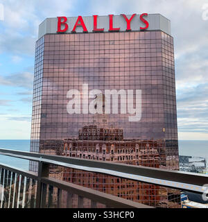Juli 2021, Bally's Atlantic City Hotel and Casino von der VUE Lounge aus gesehen, Claridge Hotel, Atlantic City, New Jersey, USA Stockfoto