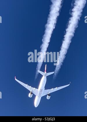 Flugzeug der Flugbahnen von Katar Stockfoto