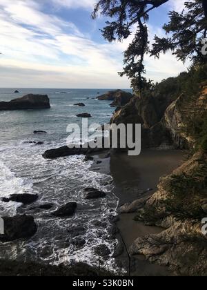 Thunder Rock Cove Aussichtspunkt Brookings, Oregon Stockfoto