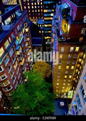 Blick auf einen Innenhof vom 17th. Stock in New York City Stockfoto