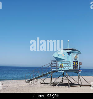 September 2021, Rettungsschwimmer-Turm, Carlsbad State Beach, Carlsbad, San Diego County, California, Usa, Nordamerika Stockfoto