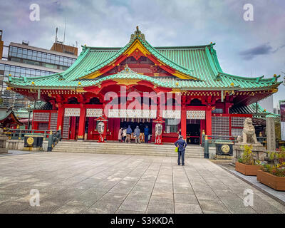 Die Haupthalle des Kanda Myojin-Schreins. Der Schrein ist ein schintoistischer Schrein in Chiyoda, Tokio, Japan. Es ist einer der 10 Jinja-Schreine von Tokio. Stockfoto