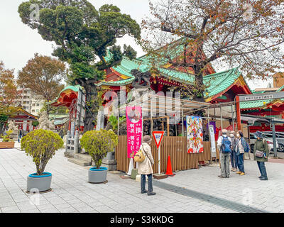 Es ist der Kanda Myojin-Schrein. Der Schrein ist ein schintoistischer Schrein in Chiyoda, Tokio, Japan. Es ist einer der 10 Jinja-Schreine von Tokio. Stockfoto